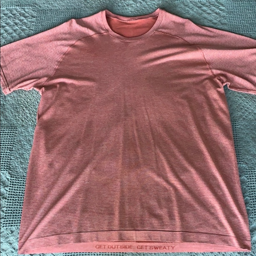 LuLuLemon athletica men vent tech ss XL